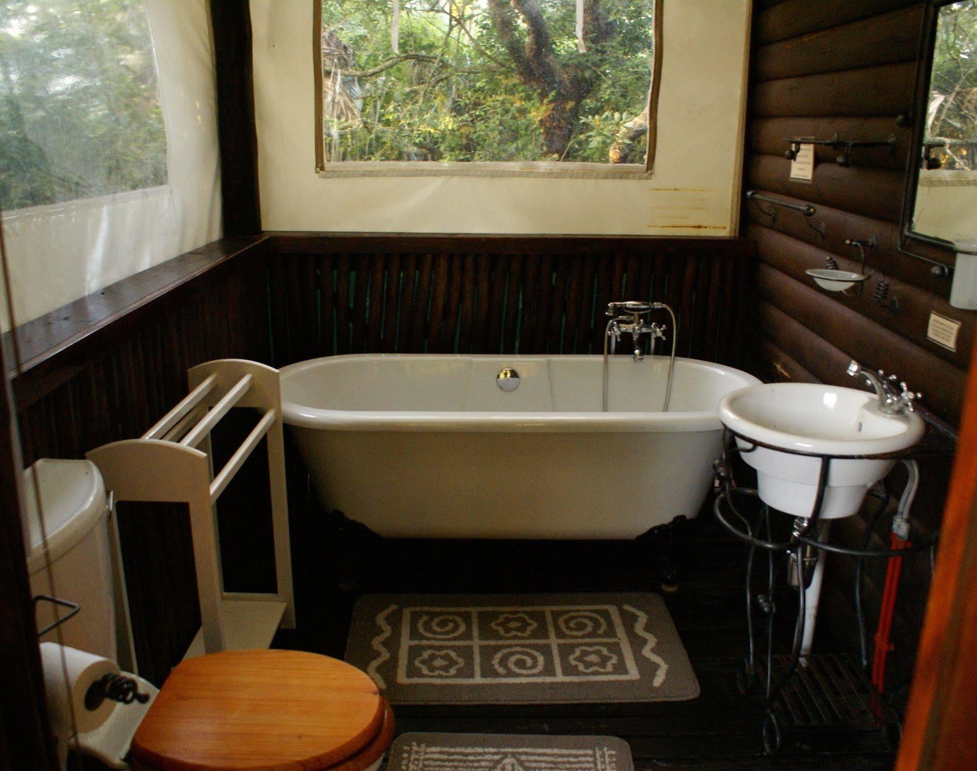 Isinkwe Backpackers Bushcamp Hotel Hluhluwe Exterior foto