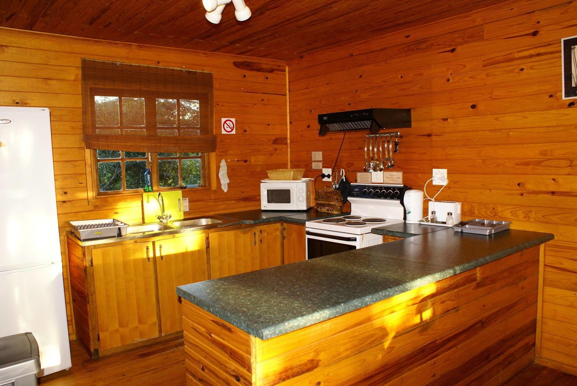 Isinkwe Backpackers Bushcamp Hotel Hluhluwe Exterior foto